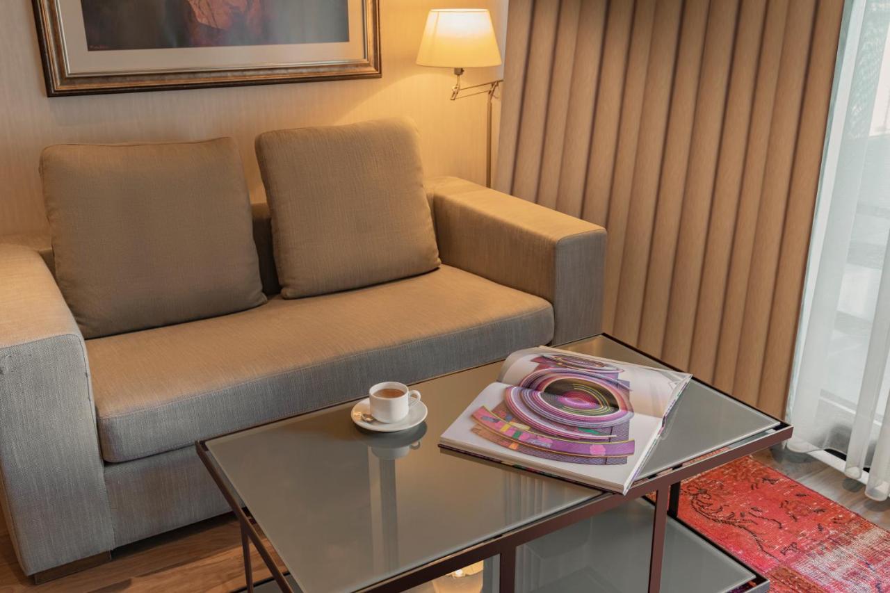 D Maris Bay Hotel Хисарону Екстериор снимка
